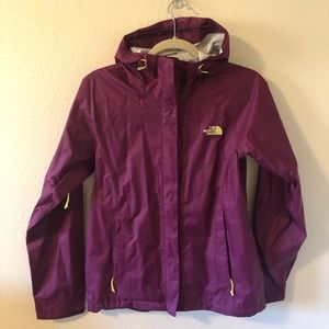 THE NORTH FACE RAIN JACKET